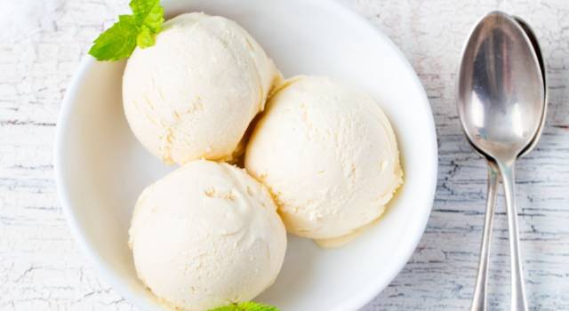È davvero veloce e facile da fare: ecco come si prepara il gelato con il Bimby