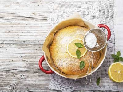 La ricetta della torta al limone vi farà innamorare: preparatela con noi!