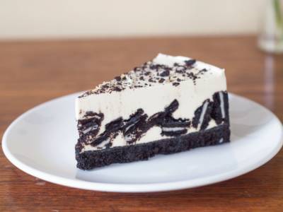 Se cercate un dolce delizioso e veloce da fare, dovete provare la torta Oreo!
