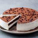 La cheesecake al tiramisù è semplicemente perfetta: ecco come prepararla