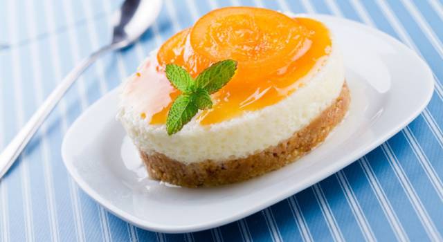 Cheesecake alle albicocche: fresca e buona per la tua estate