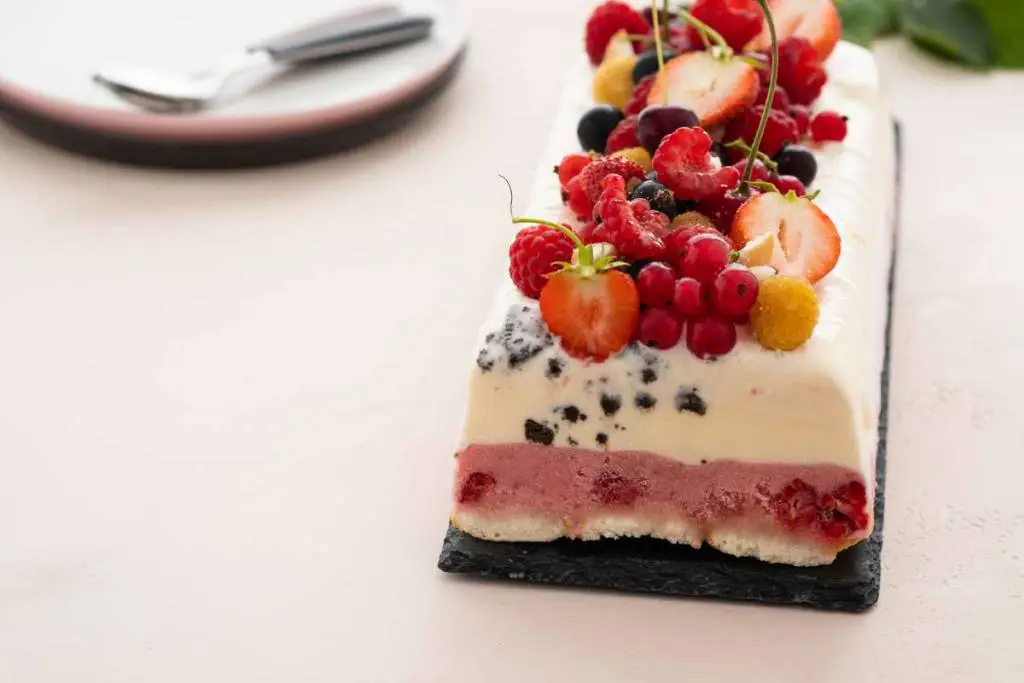 Semifreddo ai frutti di bosco
