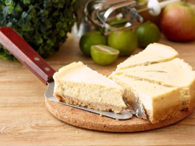 Torta formaggio e latte condensato, un dolce veloce e buonissimo!