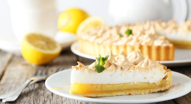 Quanto è buona la torta al limone meringata? Ecco la ricetta!