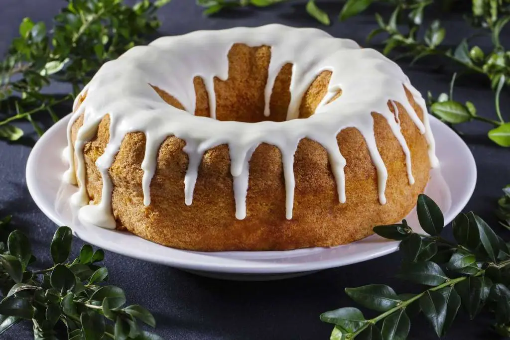 Ciambella al cioccolato bianco