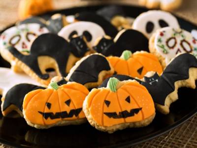Ma quanto sono simpatici i biscotti di Halloween? Ecco come si preparano!
