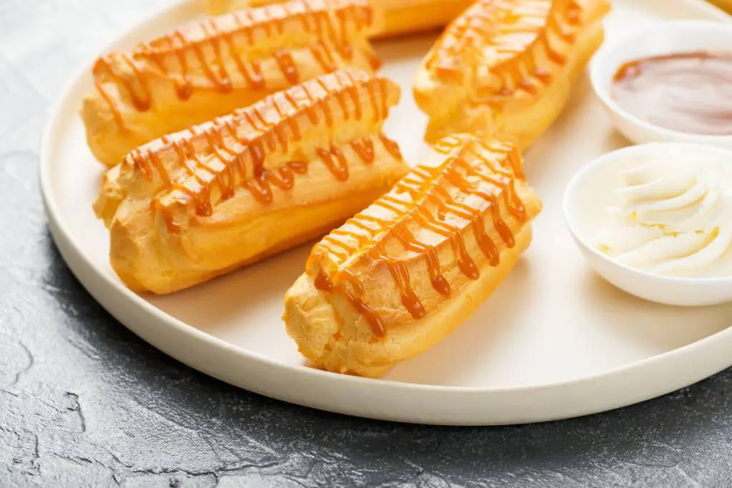 Eclair al caramello