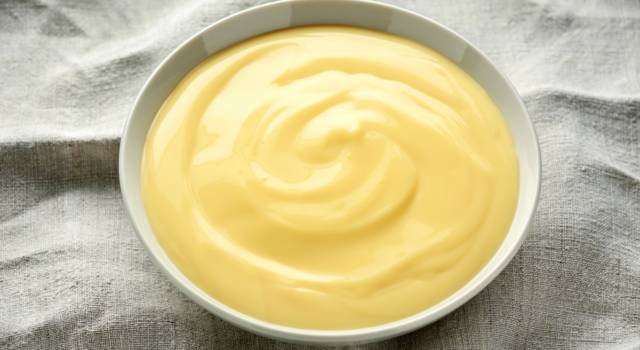 Avete mai assaggiato la crema frangipane? Provatela sui vostri dolci!