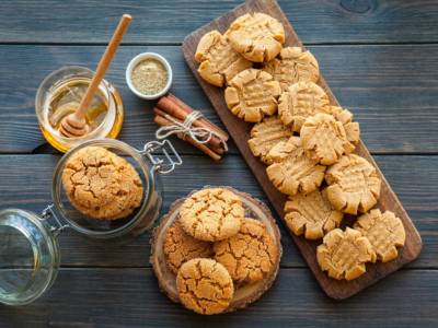 Impossibile dire quanto siano buoni i biscotti miele e cannella: ecco la ricetta!
