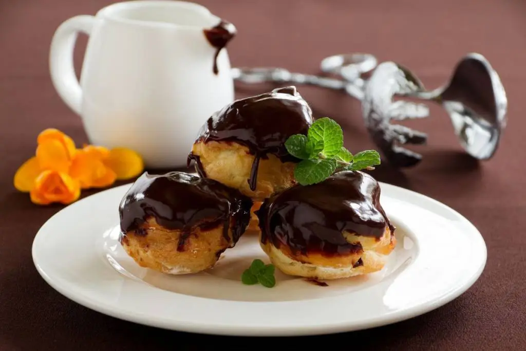 profiteroles