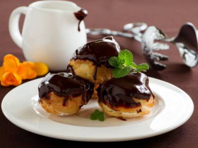 profiteroles