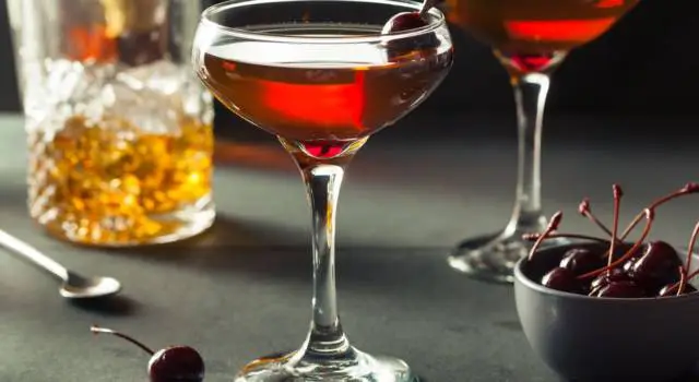 Come Si Prepara Il Cocktail Manhattan Ricetta E Curiosita Sul Drink