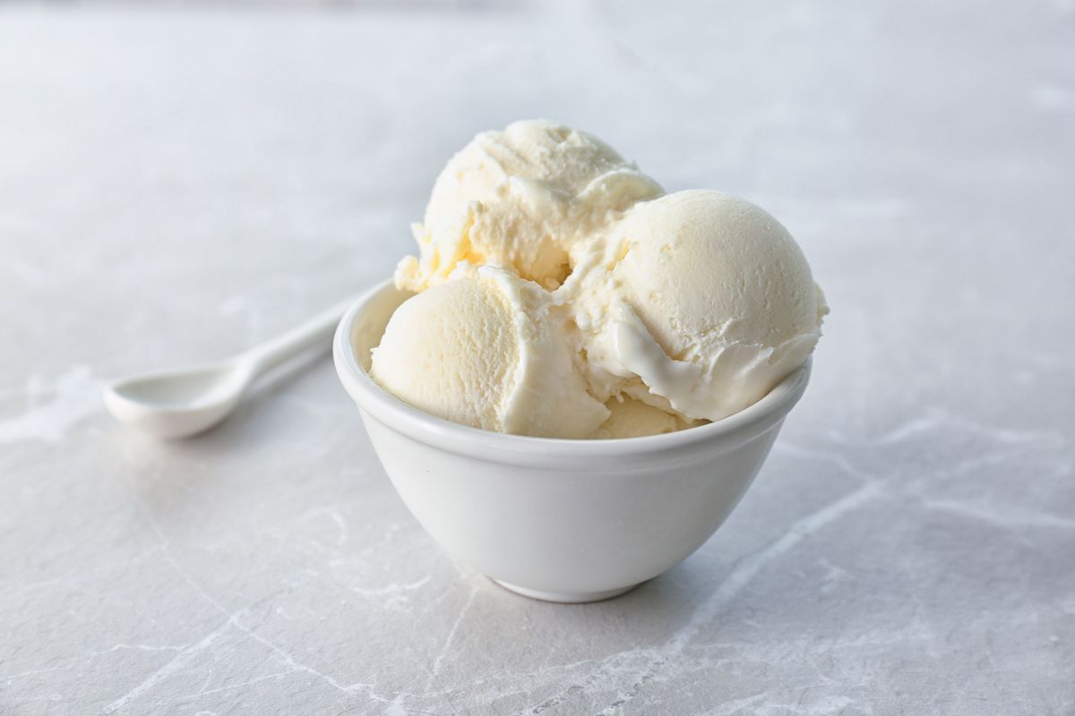 Gelato allo yogurt: ricetta classica, con gelatiera e con il Bimby