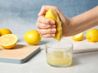 Come spremere un limone e ottenere più succo