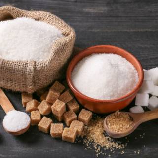 Come sostituire lo zucchero: una guida pratica per chi cerca valide alternative
