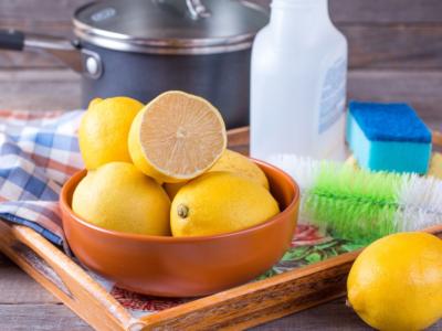 Pulire con il limone: tante idee pratiche e veloci per la cucina