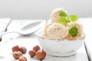 Gelato alla nocciola
