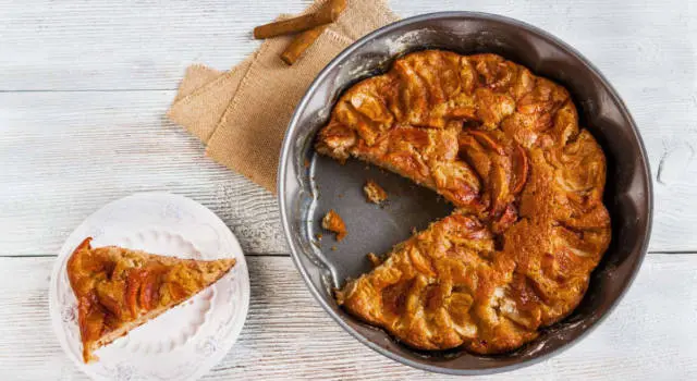 Clafoutis Di Mele La Ricetta Originale Per Un Dolce Facilissimo E Veloce