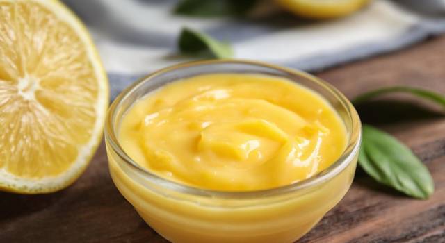 La favolosa crema al limone senza uova si prepara in pochi minuti!