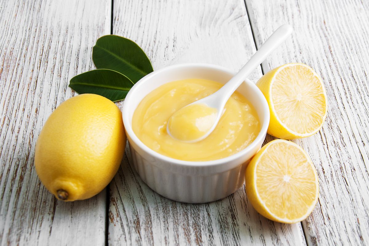 Crema al limone senza uova e latte
