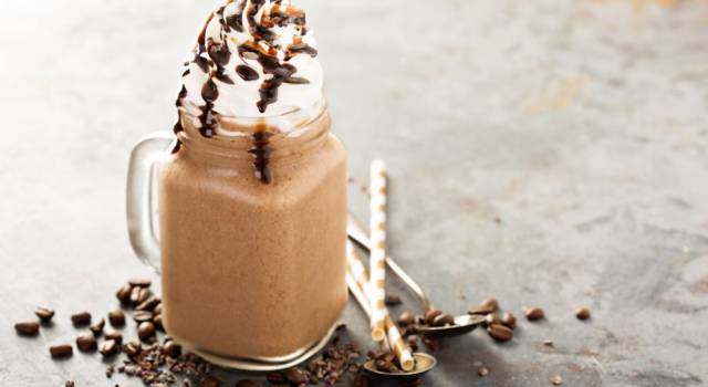 Dalla celebre bevanda di Starbucks ecco la ricetta del frappuccino fatto in casa!