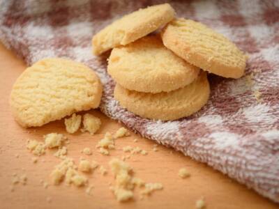 I biscotti con ammoniaca sono i dolcetti perfetti da inzuppare nel latte!