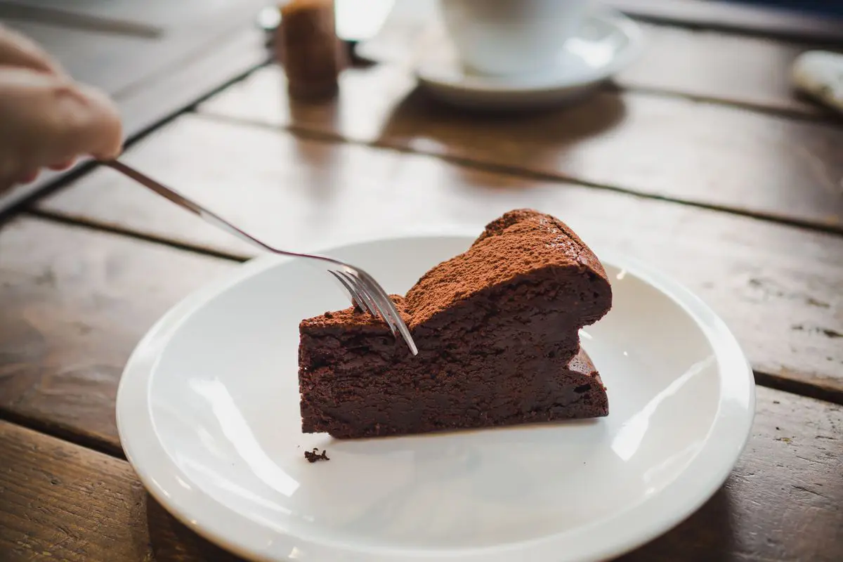 Torta mousse al cioccolato con amido