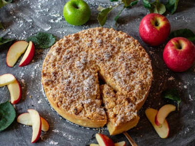 Torta di mele light: la ricetta per un dolce dietetico e anche vegano