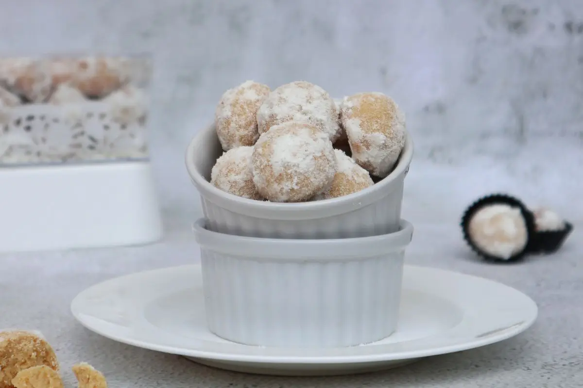 Kue putri salju (Biscotti di Biancaneve)
