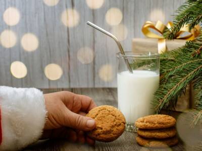 Sapete perché lasciamo latte e biscotti a Babbo Natale?