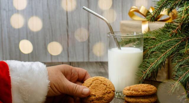 Sapete perché lasciamo latte e biscotti a Babbo Natale?