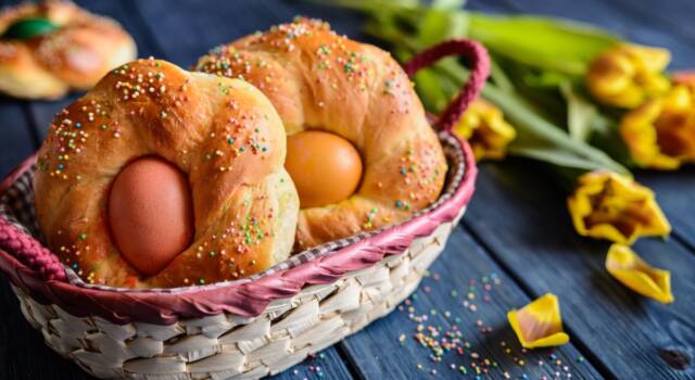 Cuddura cu l’ova: il dolce siciliano per festeggiare la Pasqua a tavola