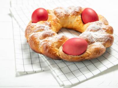 Cuzzupa calabrese: una morbida corona dolce per festeggiare la Pasqua