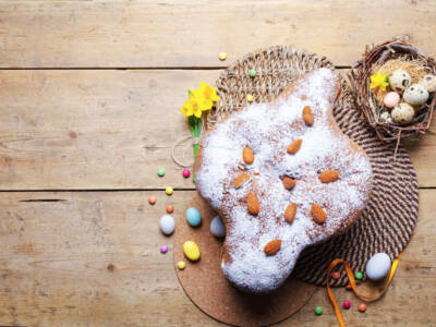 Un soffio di Pasqua sulle vostre tavole con la torta colomba al limone