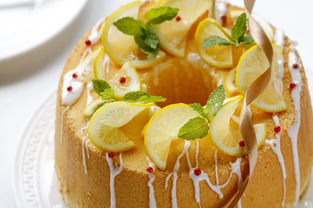 Pomelo chiffon cake