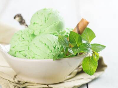 Gelato alla menta con latte condensato