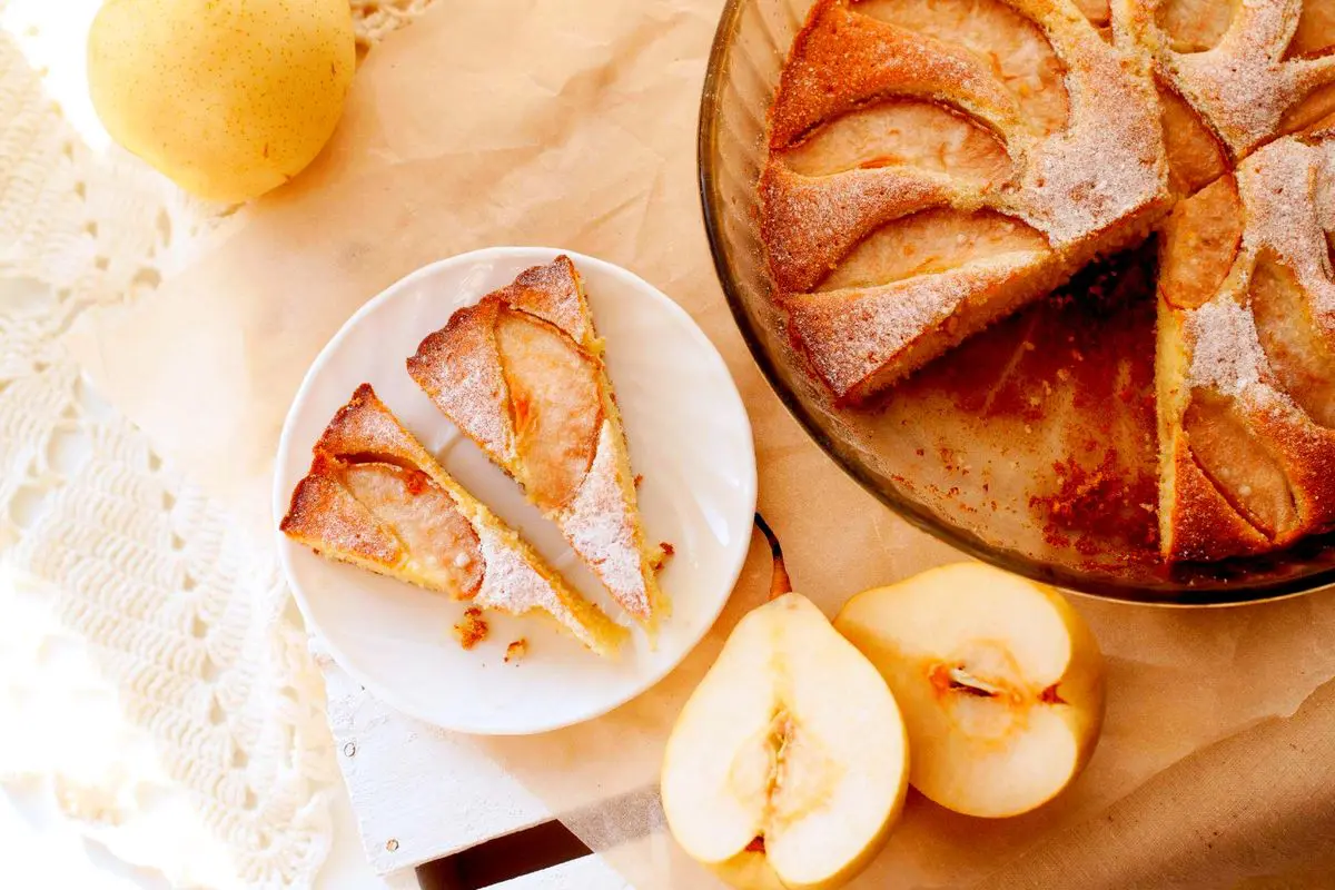 torta pere e amaretti