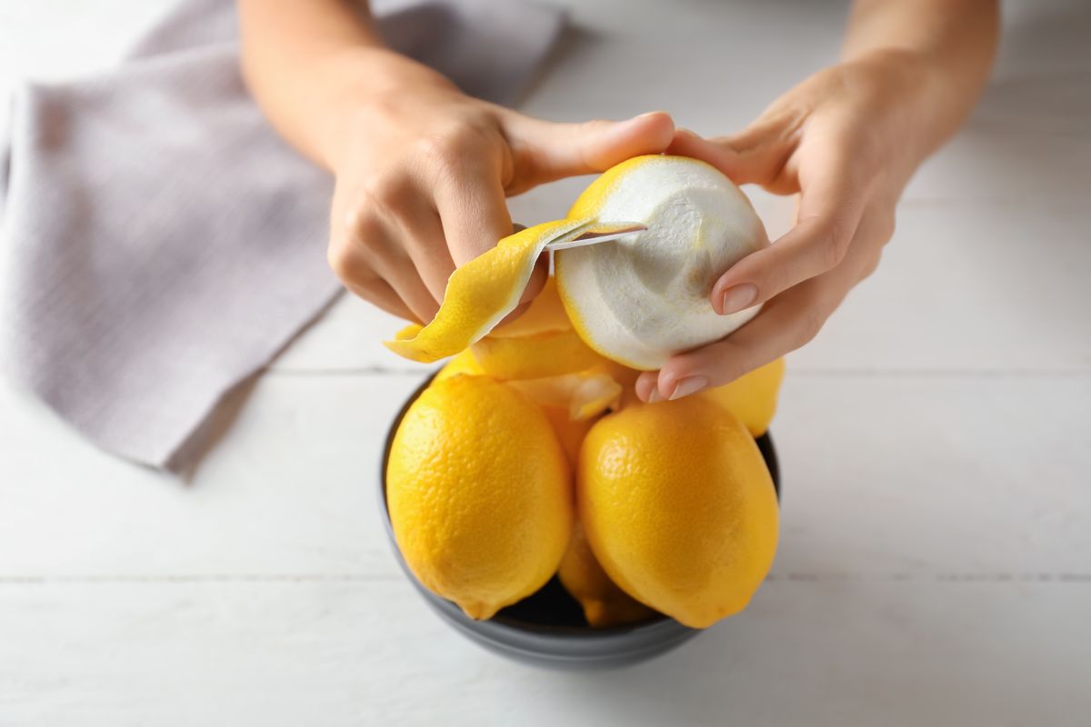 Come usare le bucce del limone