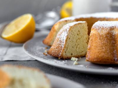 Ciambella al limone con il Bimby: soffice, fragrante e golosa