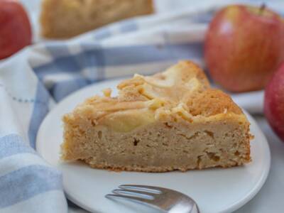 Torta di mele e yogurt con il Bimby, più veloce ma ugualmente soffice!