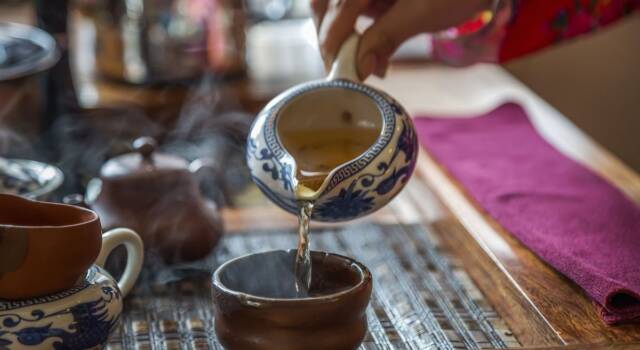 Cos&#8217;è e come si fa la cerimonia del tè, caratteristica dei paesi asiatici