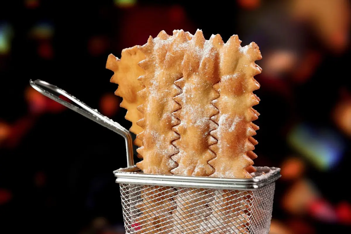 chiacchiere in friggitrice ad aria