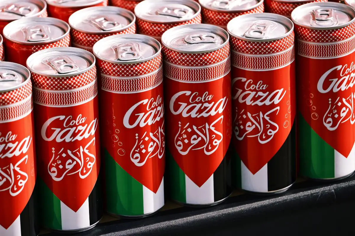 Alcune lattine della bibita Gaza Cola