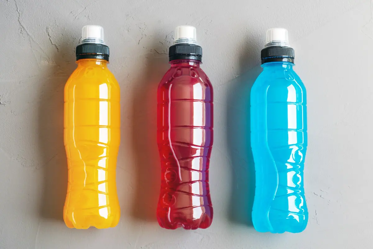 Trio di bottiglie di energy drink